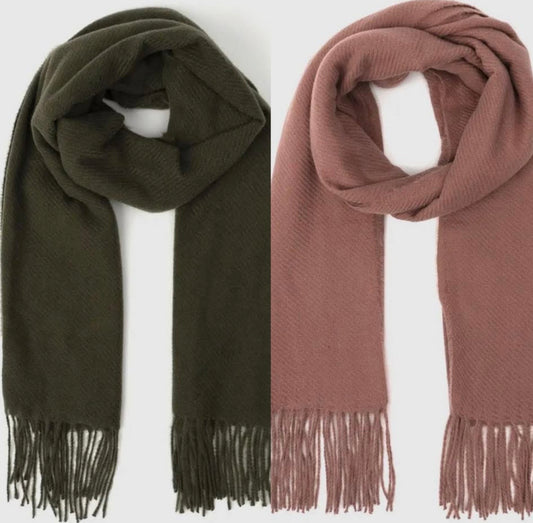 Cotswolds Charm Blanket Scarves